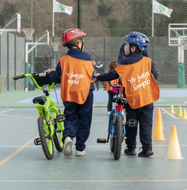 (AZUL)ACADEMIAS(/AZUL)5 a 7 aÃ±os